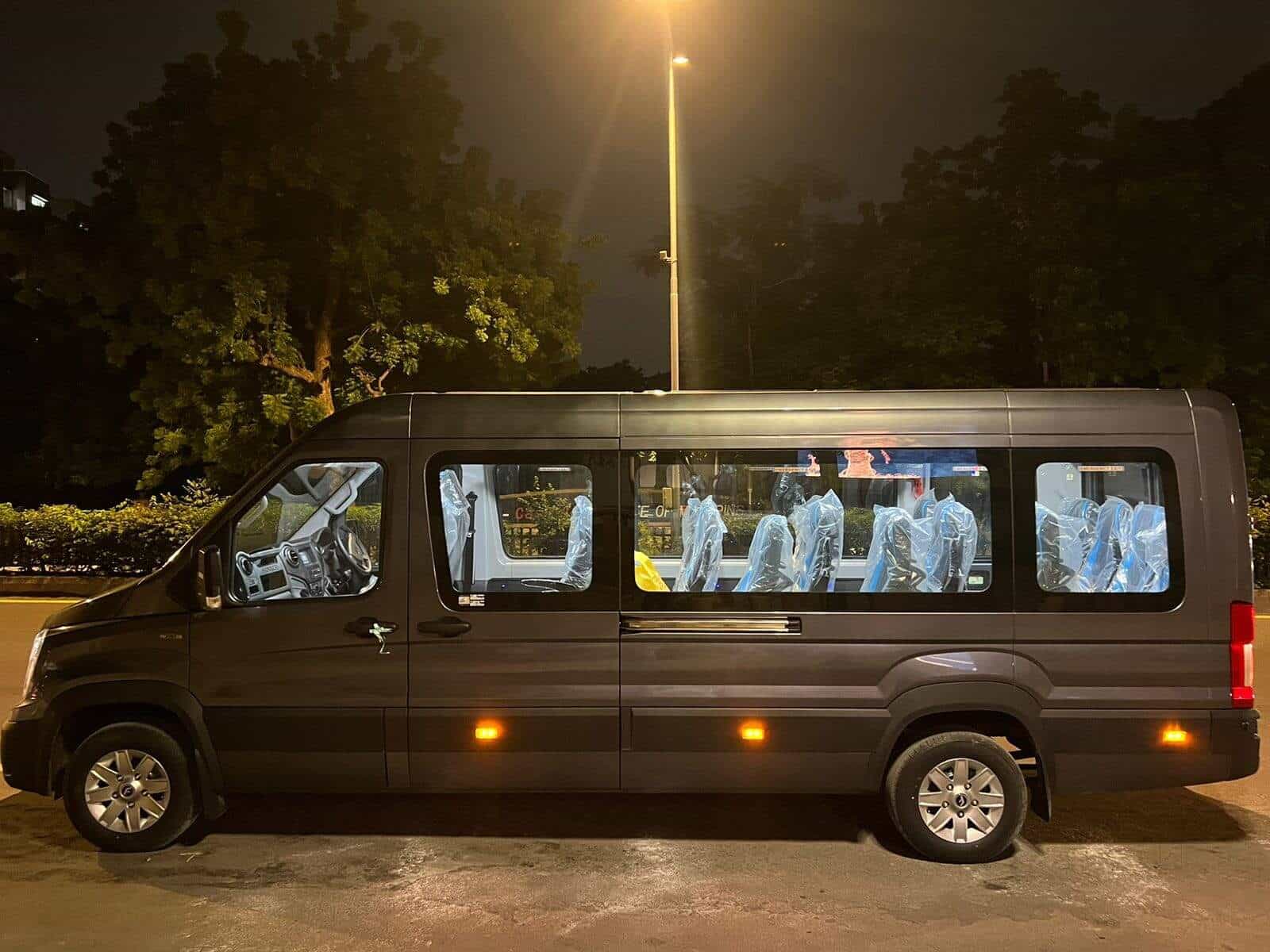 Mini Bus